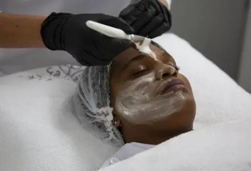BRIGHTENING FACIAL